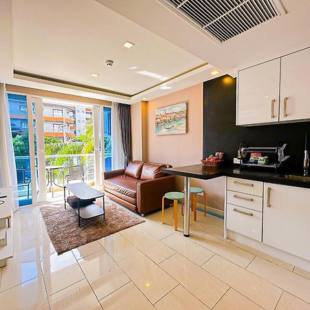 Grand Avenue Suites X Monthstayz Thailand 파타야 외부 사진