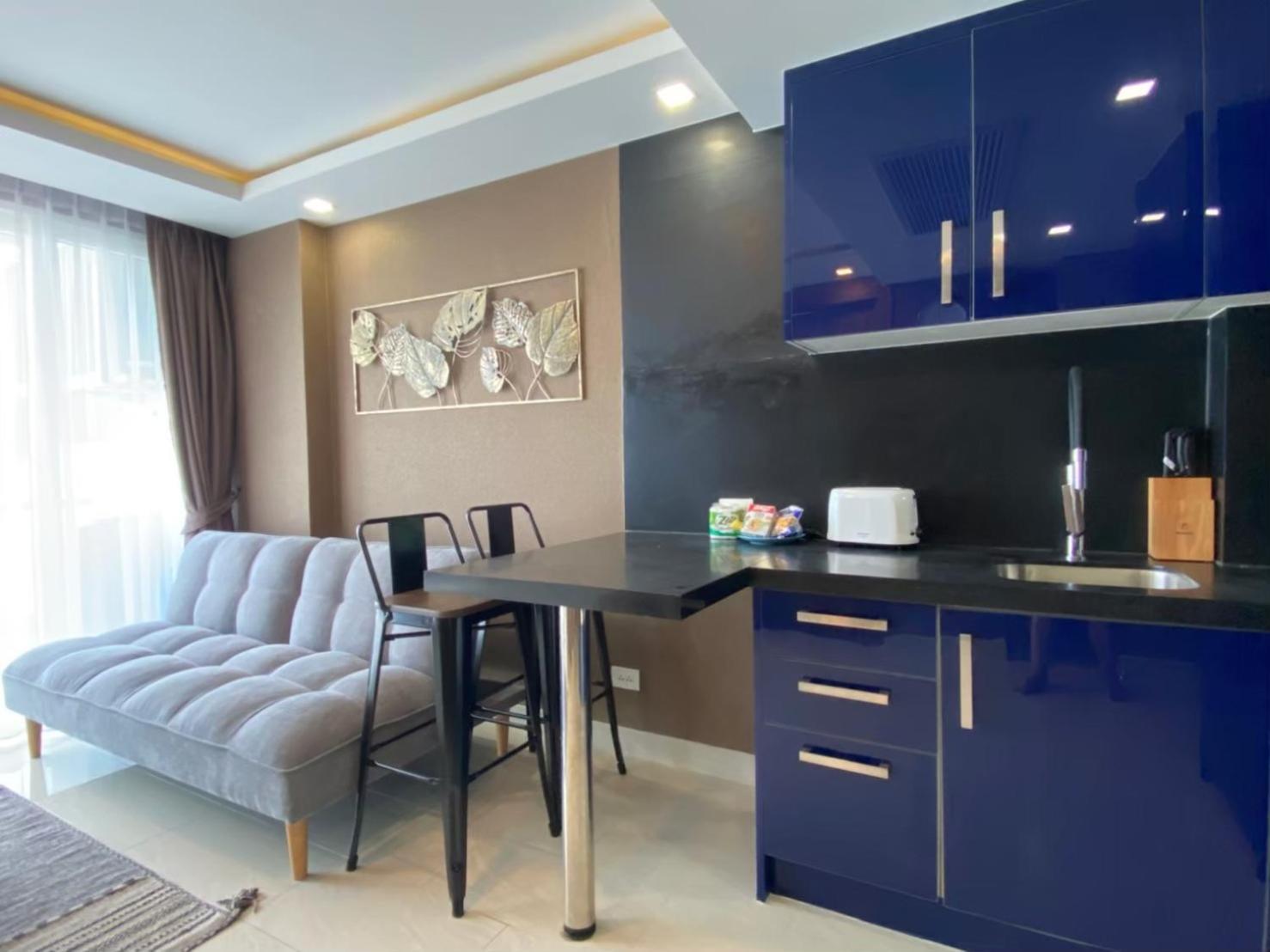 Grand Avenue Suites X Monthstayz Thailand 파타야 외부 사진