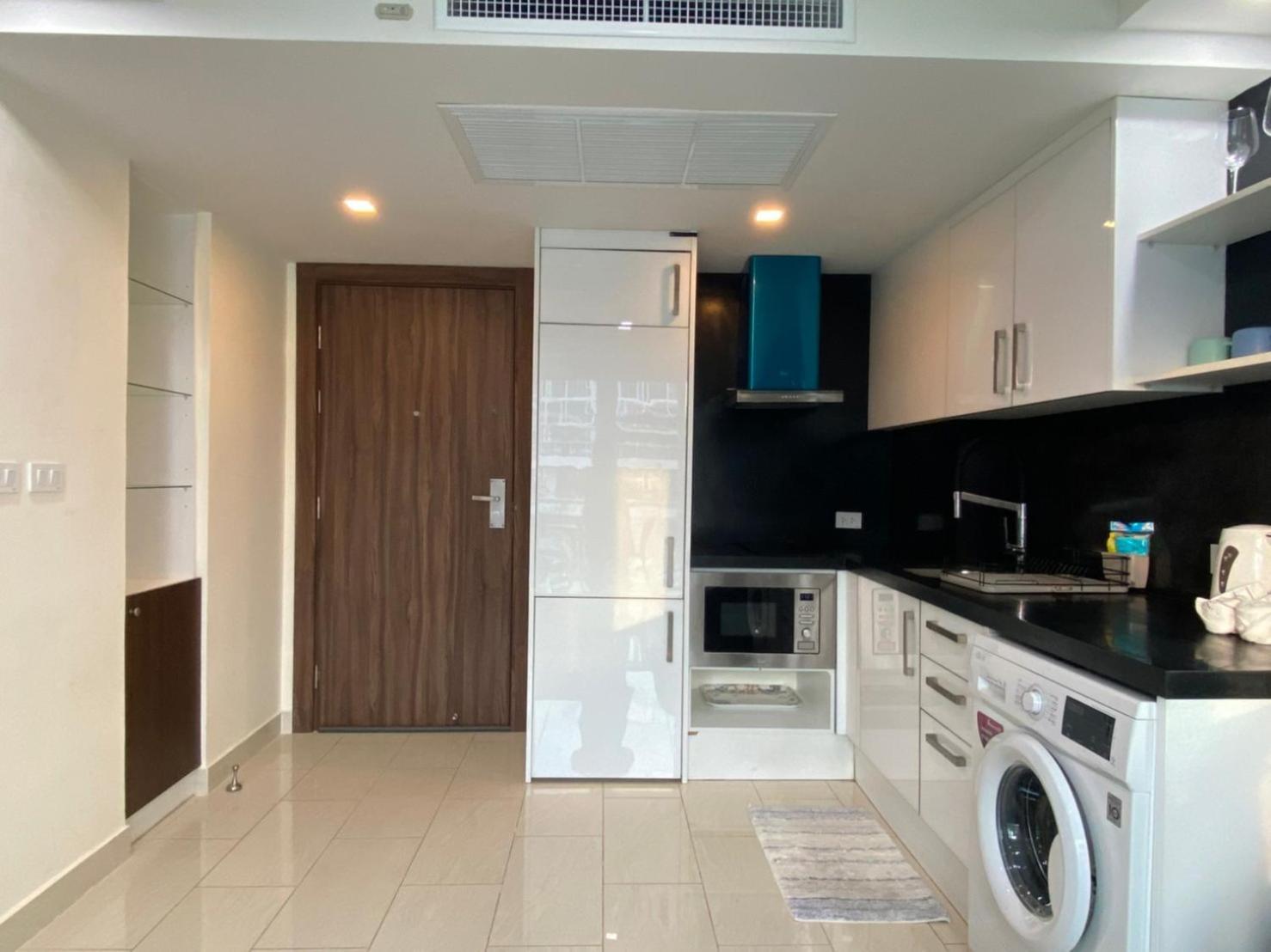 Grand Avenue Suites X Monthstayz Thailand 파타야 외부 사진