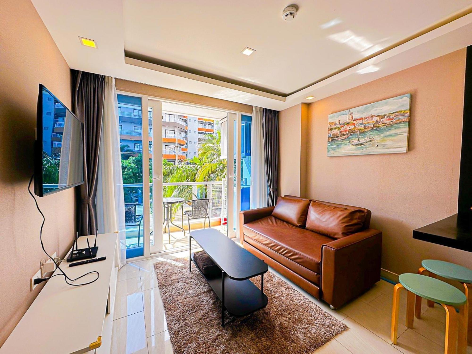 Grand Avenue Suites X Monthstayz Thailand 파타야 외부 사진